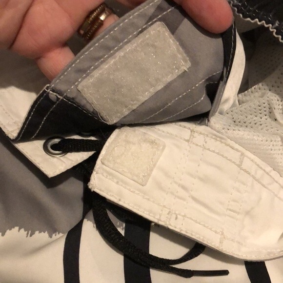 Tony Hawk board shorts swim trunks size small - Picture 5 of 7